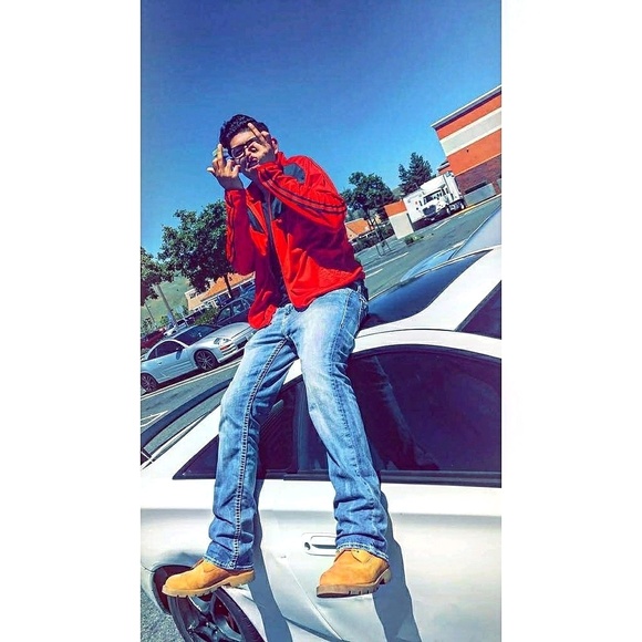 Profile Picture of Danny Roque uma?a (@dann503) on Poshmark