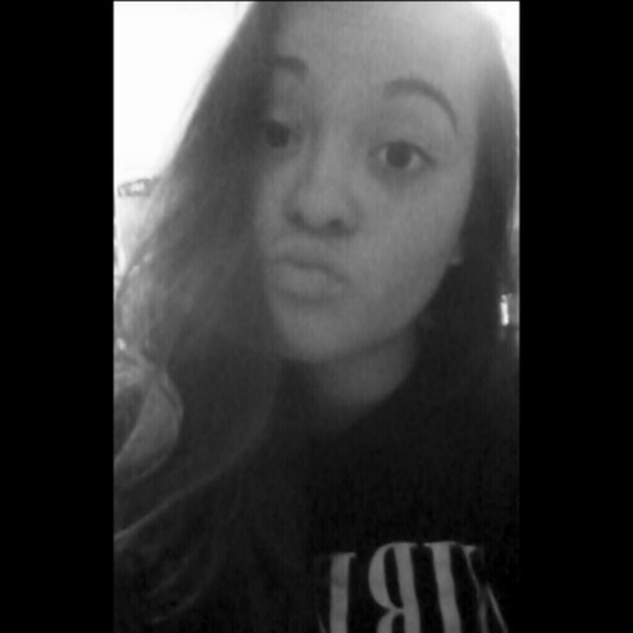 Profile Picture of Jaylin Savannah (@jaybabyyy) on Poshmark