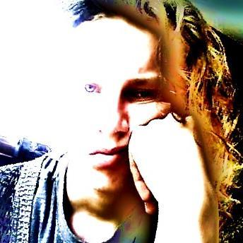 Profile Picture of Daniel Trenholm (@ThePoorLamb) on Twitter