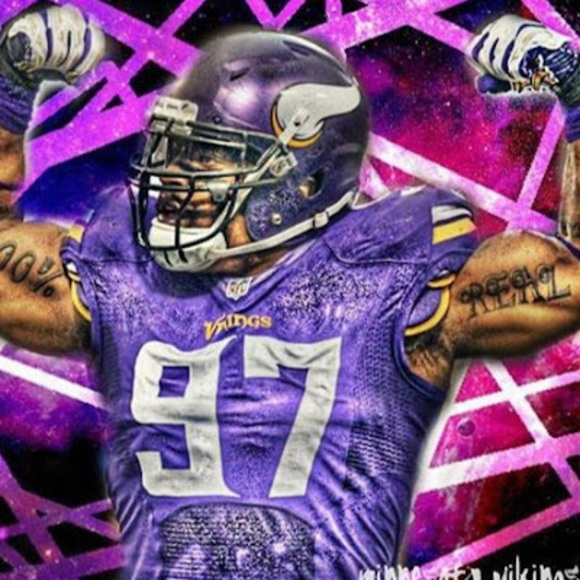 Profile Picture of Rhett Stenslien (@24stensrhe) on Poshmark