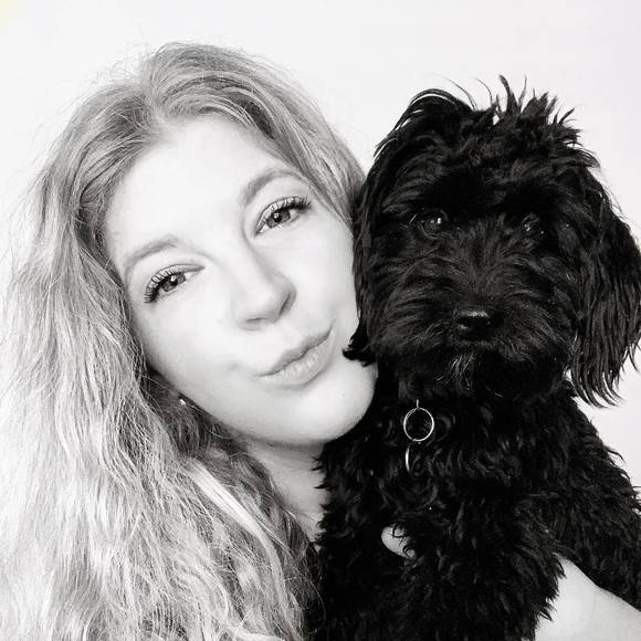 Profile Picture of Julianne Faulconer (@julianne_f) on Poshmark