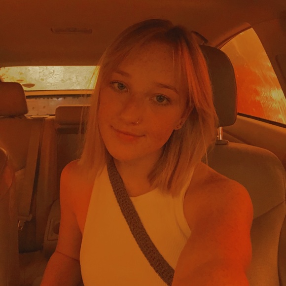 Profile Picture of Callie Arcand (@calliearcand) on Poshmark