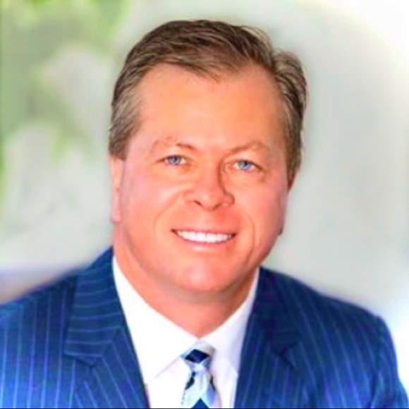 Profile Picture of Automatic watches Watches (@wittnauer) on Poshmark