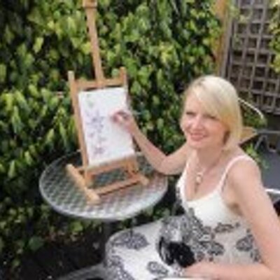 Profile Picture of Caroline Crawford (@FlowerCardCo) on Twitter