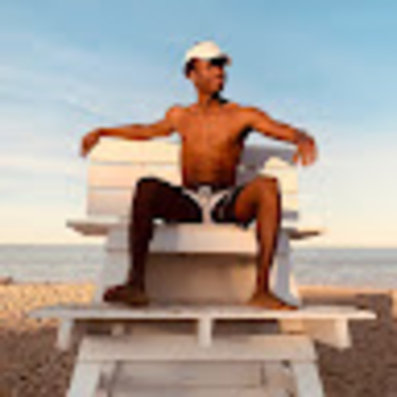Profile Picture of Nathanael Guy (@nathanael_guy) on Poshmark