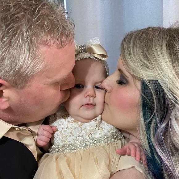 Hillary Starkes - Poshmark Profile Picture of Hillary Starkes (@hstarkes) on Poshmark