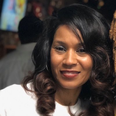 Profile Picture of Shelley Clay (@shygirlshell) on Twitter