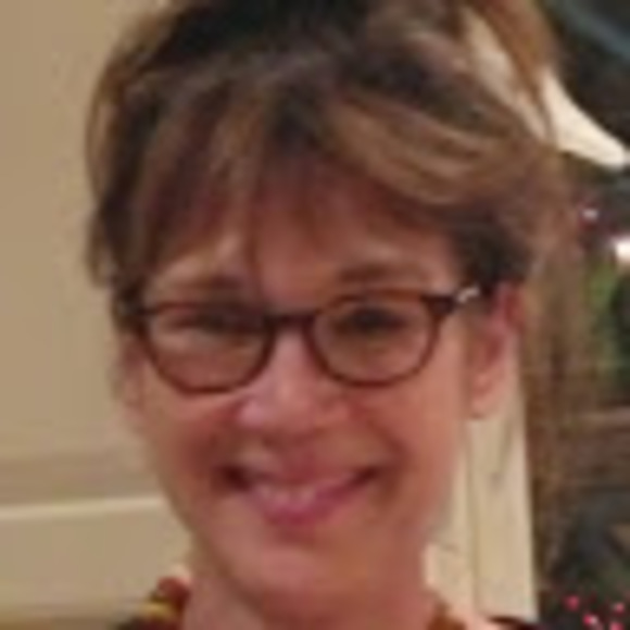 Profile Picture of Lorraine Bedick (@lobedick) on Poshmark