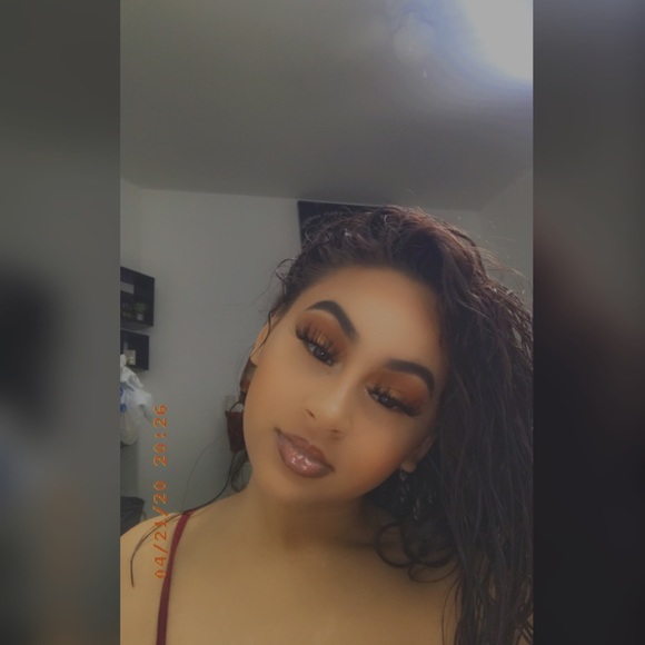 Profile Picture of Denise Perez (@ricanjittt) on Poshmark