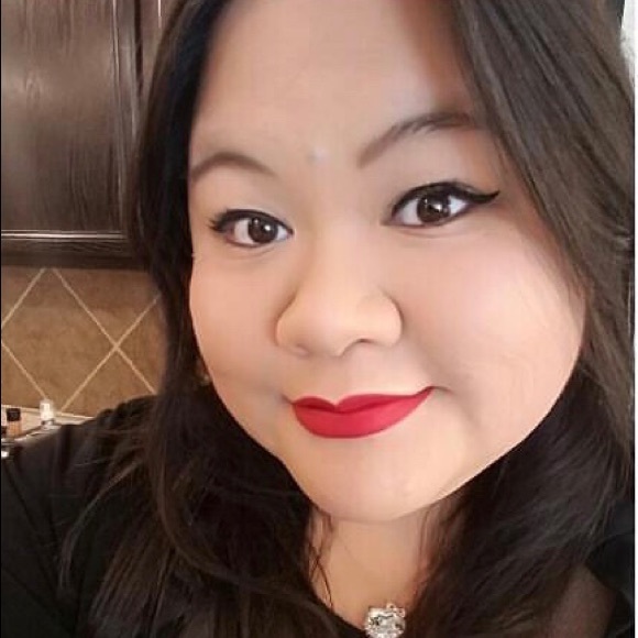 Profile Picture of Thea Rendall (@kojiko) on Poshmark