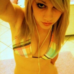 Profile Picture of Elena Cara (@127820695) on Myspace