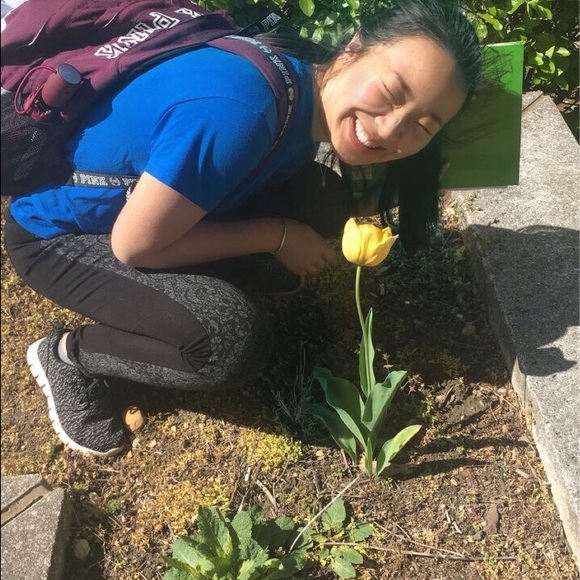 Profile Picture of Mandy Cheng (@mandileng) on Poshmark