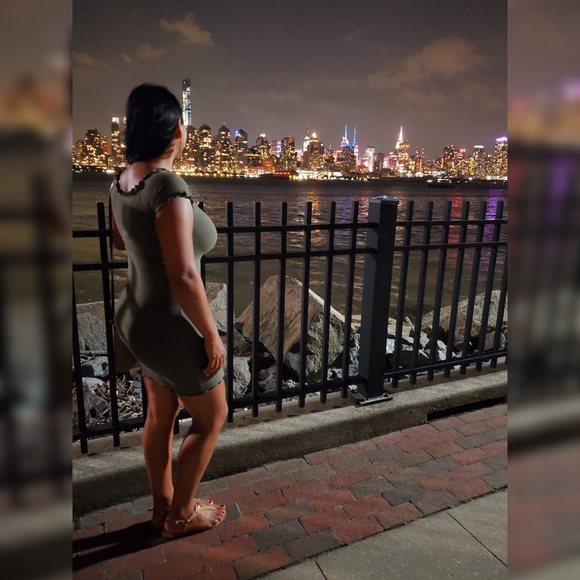 Carolina Montilla - Poshmark Profile Picture of Carolina Montilla (@caro1503) on Poshmark