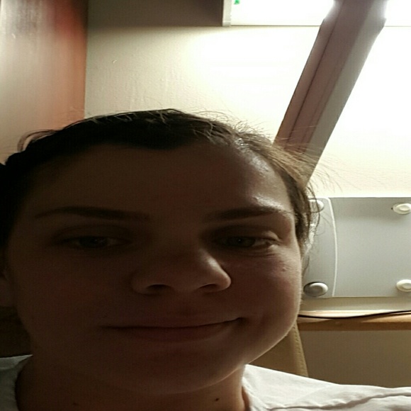 Profile Picture of Gabriella Lamberti (@gabbergoo1022) on Poshmark