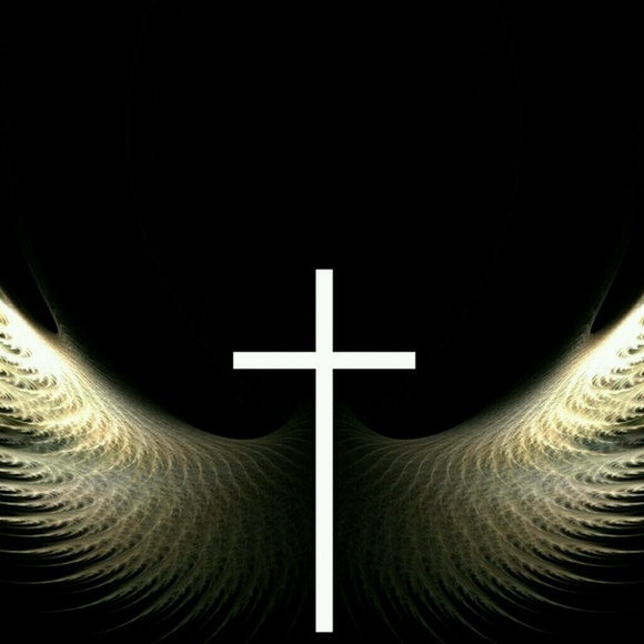 Profile Picture of Mike Hutton (@shouldntneedone) on Poshmark