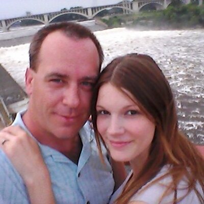 Profile Photo of Dave N Heather Troy (@DavenHeatherTro) on Twitter