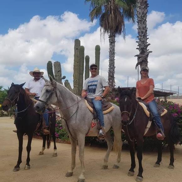 Profile Picture of Michelle Mackey (@mmackey79) on Poshmark