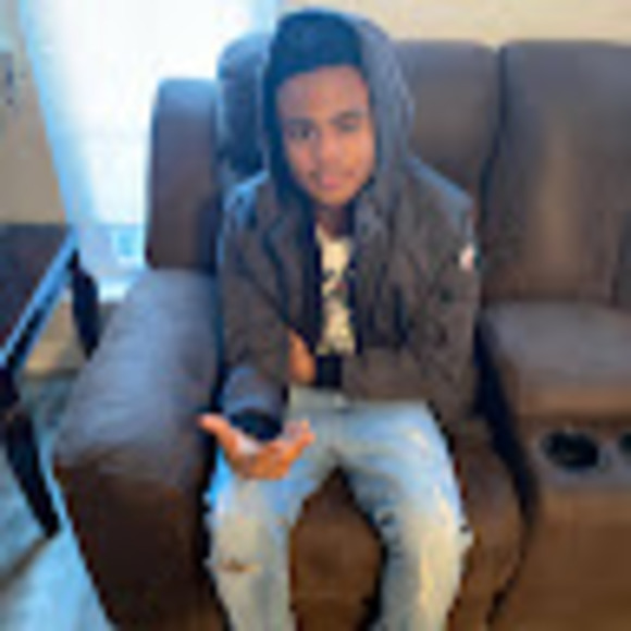 Profile Picture of Mario Northern (@northernmario13) on Poshmark