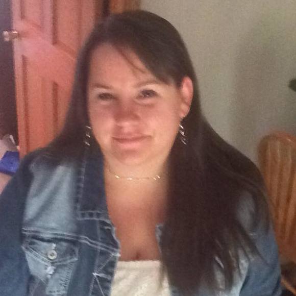 Profile Picture of Rachelle Vandyke (@mrovd) on Poshmark