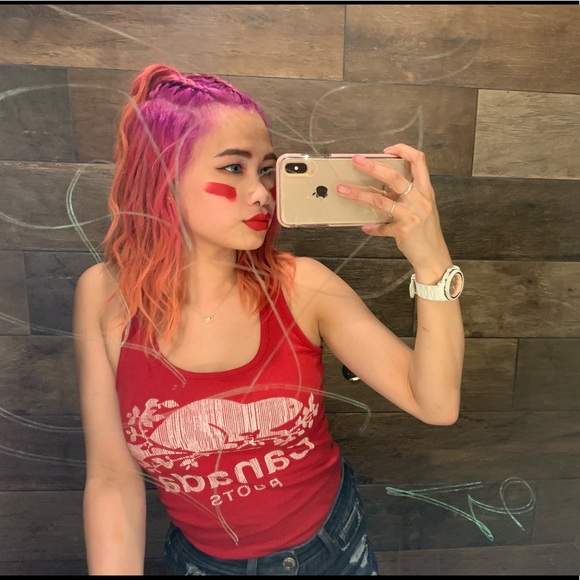 Profile Picture of Cindy Huang (@csyhuang) on Poshmark