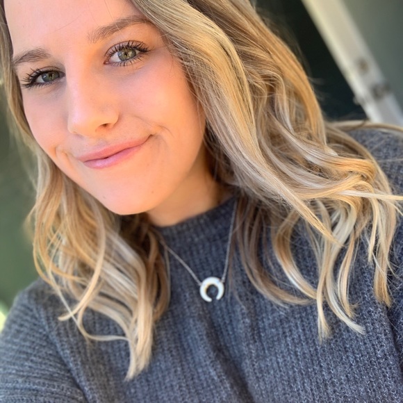 Profile Picture of Korrin Brickman (@korrinbelle) on Poshmark