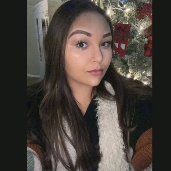 Profile Picture of Brianna Locklear (@natasharaine68) on Poshmark