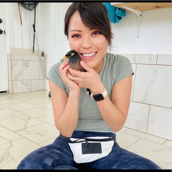 Profile Picture of Sara Kunishige (@saratweet) on Poshmark