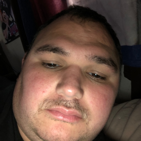 Profile Picture of Joshua Naranjo (@jnaranjo17) on Poshmark