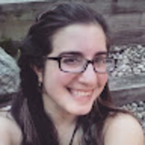 Profile Picture of Rachel Breda (@rachellewis944) on Poshmark