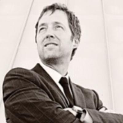 Profile Picture of Agent To The Stars (@JeffBrightSells) on Twitter
