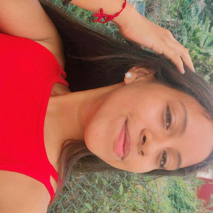 Profile Picture of leoniris123 (@leoniris123) on Tiktok