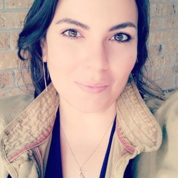 Profile Picture of Patricia Villarreal (@plvillarreal) on Poshmark