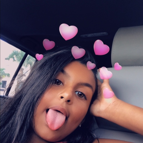 Profile Picture of Natalie Lalla (@natalie_1122) on Poshmark