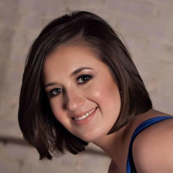Profile Picture of Valerie Crabtree (@vcrabtree) on Poshmark