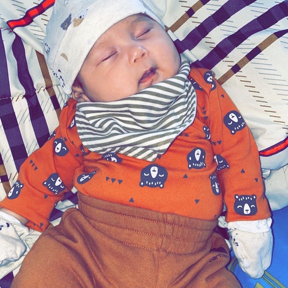 Profile Picture of Molly Okalik (@mollyokalik) on Poshmark