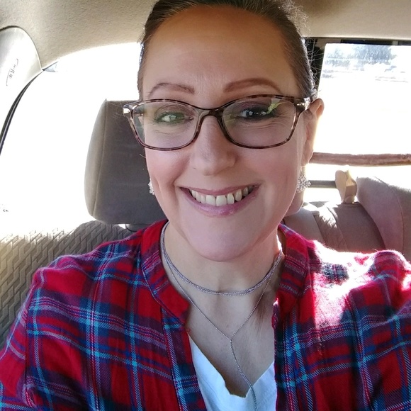 Profile Picture of Sheila Mcfarlin (@sheilamcfarlin) on Poshmark