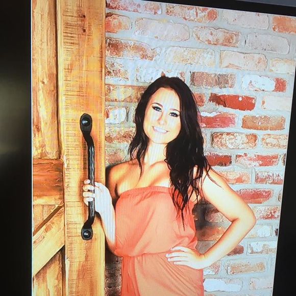 Profile Picture of Leah Stanley (@leahstanley361) on Poshmark