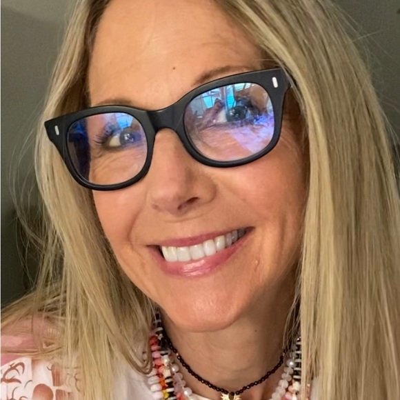 Profile Picture of Kate Mancini (@moonstruck2) on Poshmark