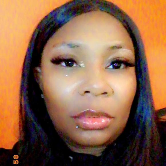 Profile Picture of Key Key (@keykey1027) on Poshmark