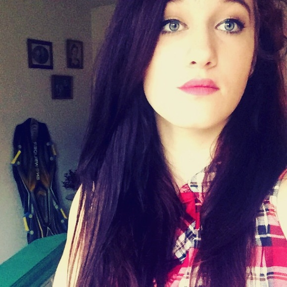 Profile Picture of Brianna Splithoff (@splithoff_2002) on Poshmark