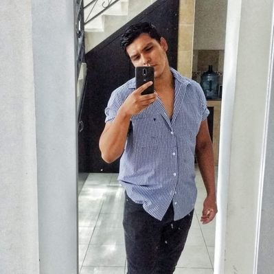 Profile Picture of Carlos Simental (@carlosimental83) on Twitter