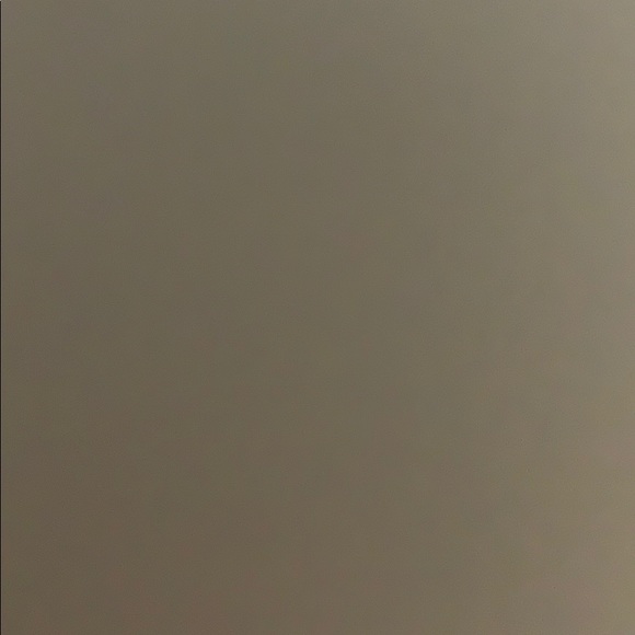 Profile Picture of Miranda Federico (@mirandafederico) on Poshmark