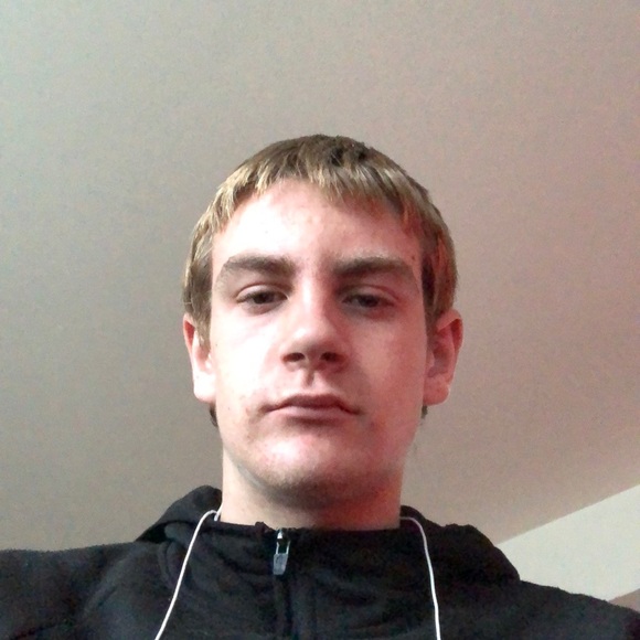 Profile Picture of John Dayon (@jboomin18) on Poshmark