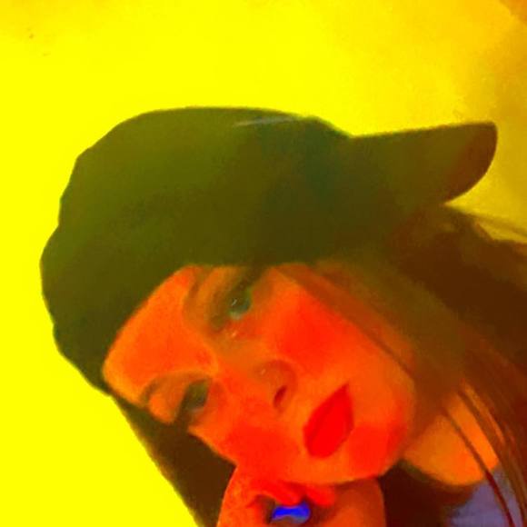 Profile Picture of Jasmine Speer (@jasmine_speer) on Poshmark