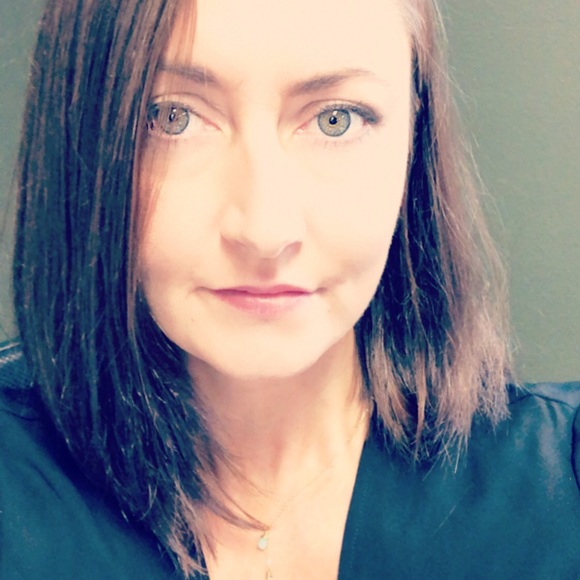 Profile Picture of Jody Shell (@jodylsprice) on Poshmark