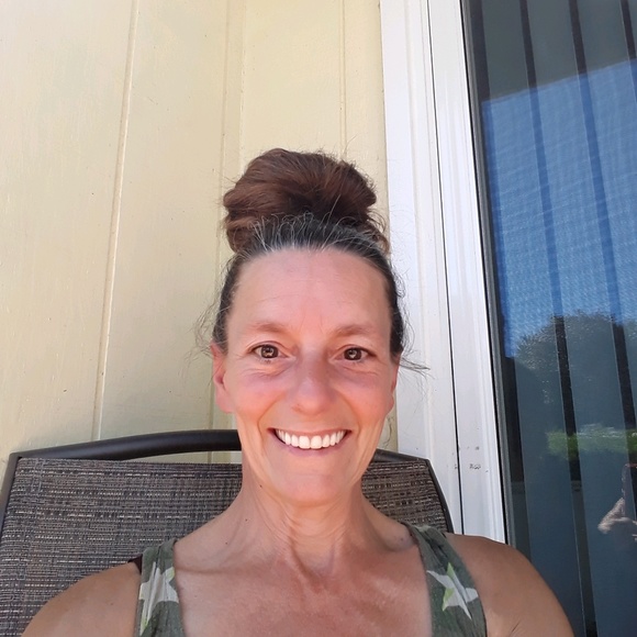 Profile Picture of Rita Crawford (@ritac67) on Poshmark