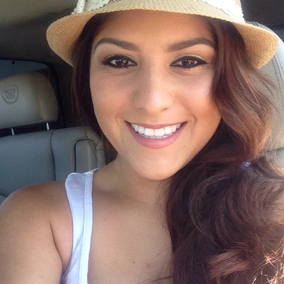 Profile Picture of Jessica Viramontes (@jesvir) on Poshmark