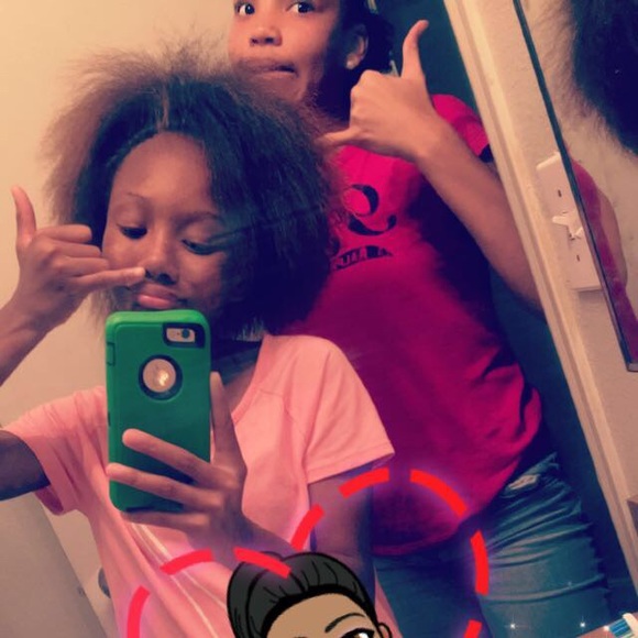 Profile Picture of Krista Gwyn (@krista_gwyn) on Poshmark