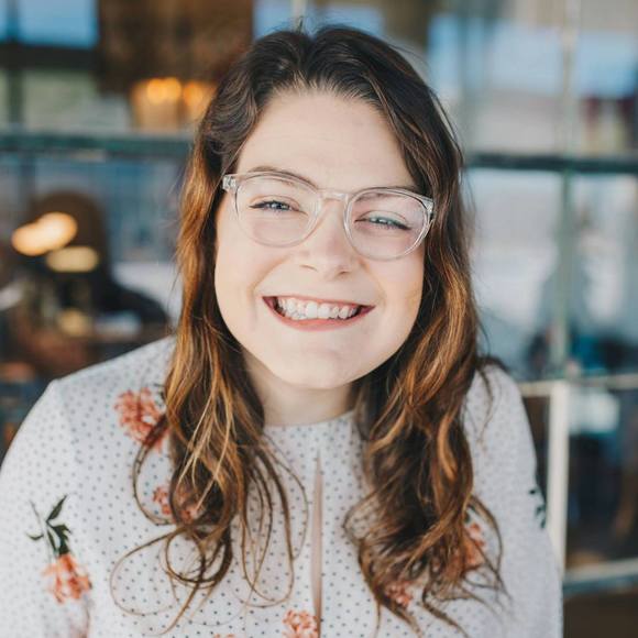 Profile Picture of Kaitlin Vanloon (@vanloonkvl) on Poshmark