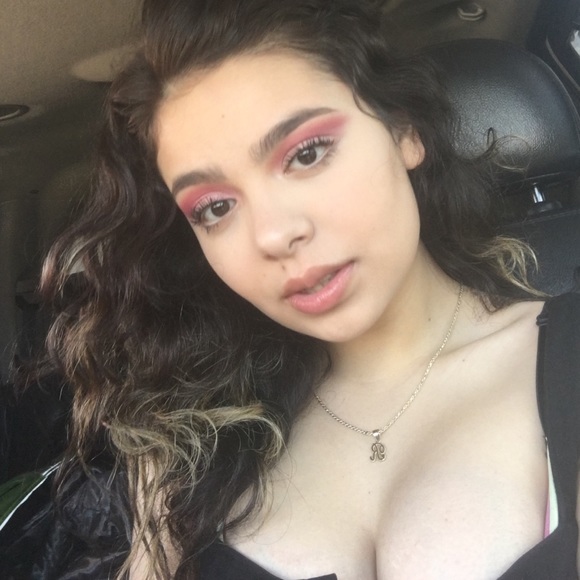 Profile Picture of Tamara Garcia (@haxellprincess) on Poshmark